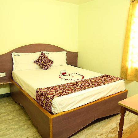 Hotel Vijay Pollachi Exterior photo