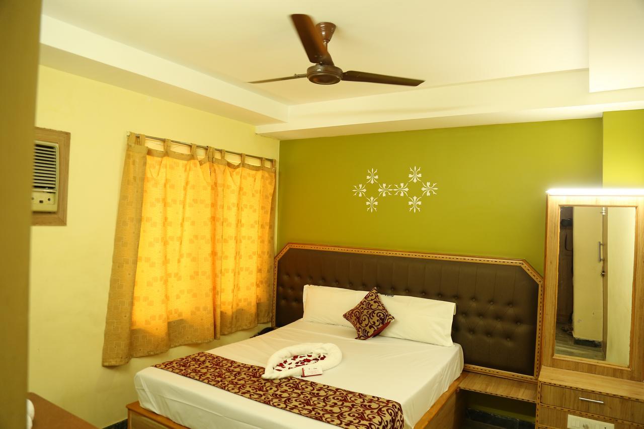 Hotel Vijay Pollachi Exterior photo